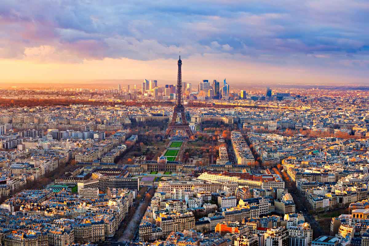 Paris is the headquarters of the first initiative of the country to integrate more than 30 cryptocurrencies, companies and professionals of the area
