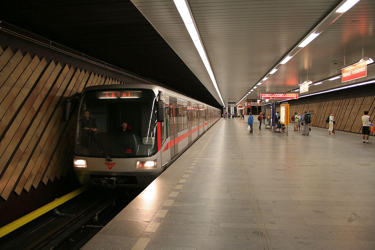 One of the most widely used mass transit systems in Europe makes easier users transportation
