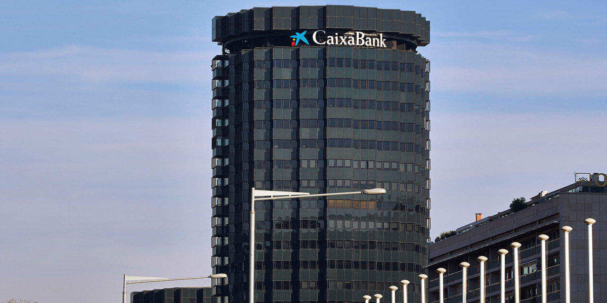 El presidente de CaixaBank, de España, aseguró que los entes tiene sus aspectos favorables frente a la era fintech