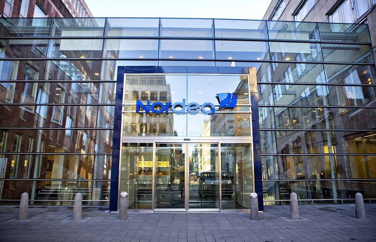 Nordea, the eighth largest bank in Europe, moved its headquarters from Sweden to Finland, with which it enters the eurozone and the European Banking Union
