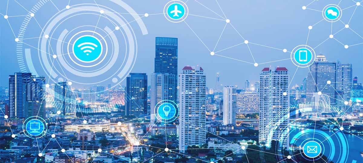 In the opinion of the expert Stefan Junestrand, decentralization is the main characteristic of this technology for the creation of the so-called smart cities