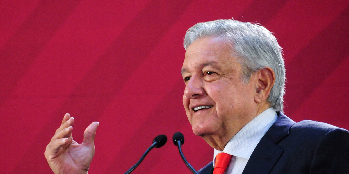El gobierno de López Obrador anunció que desde el 1 de enero de 2019, los trabajadores pasaran de percibir 4,39 dólares diaros para ganar 5,11