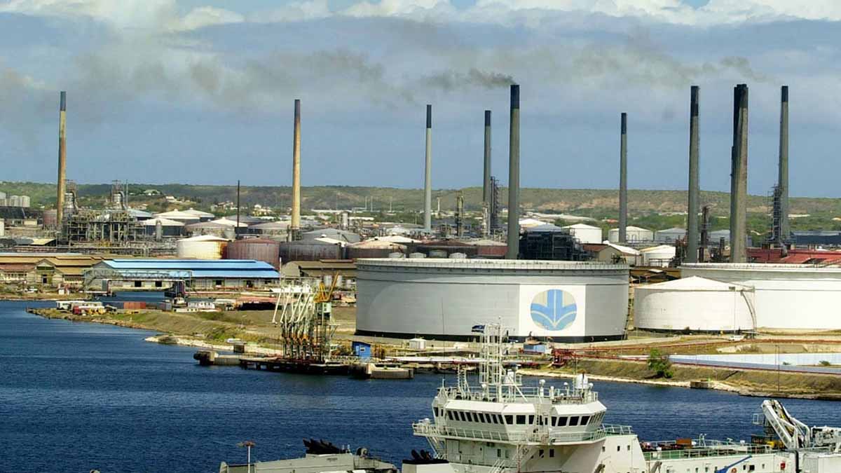 La compañía estadounidense, con sede en Houston, será la encargada de sustituir a la venezolana Pdvsa una vez que su contrato para operar la refinería expire a finales de 2019