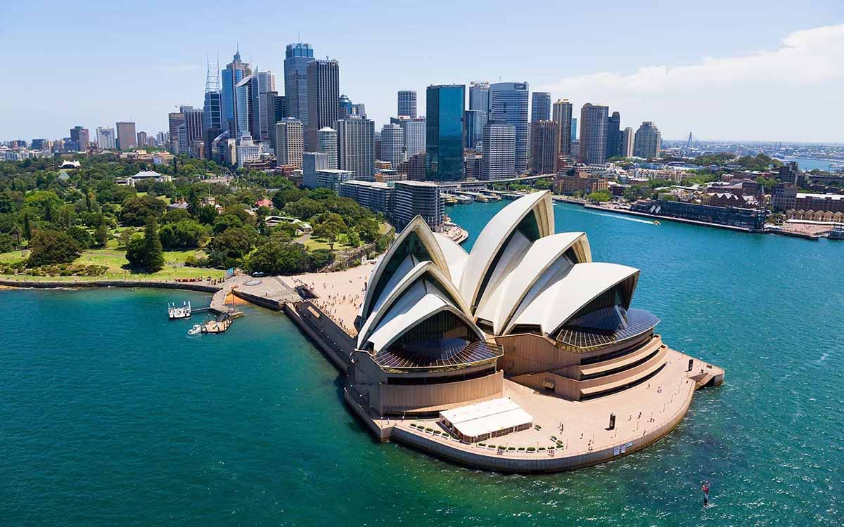 The Australian government is testing blockchain technology to facilitate the reporting of cross-border transfers as required by the country's legislation