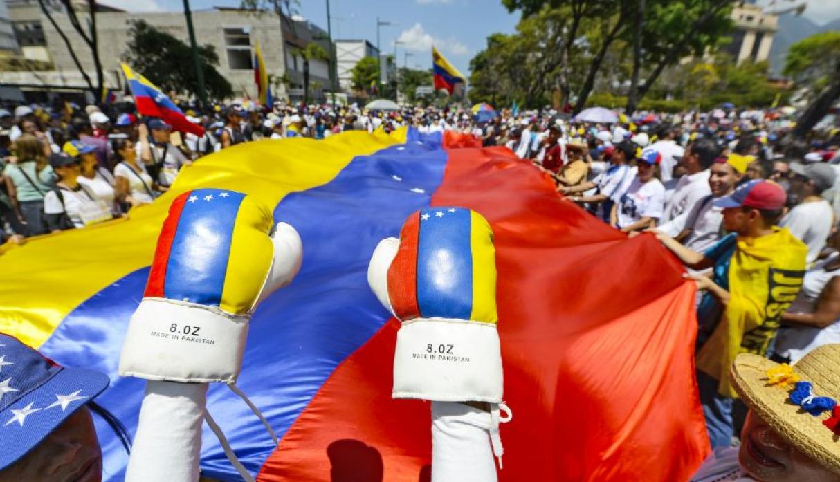 Francisco Rodríguez, economist and head of Torino Economics, says that the Venezuelan economy will fall 37% during 2019 and states that the contraction adds to the 45% suffered by the GDP between 2013 and 2018