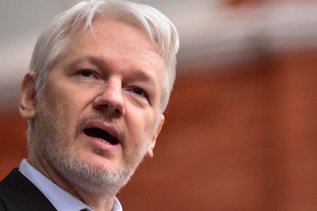 The founder of Wikileaks was arrested this morning in London after Ecuador withdrew his political asylum
