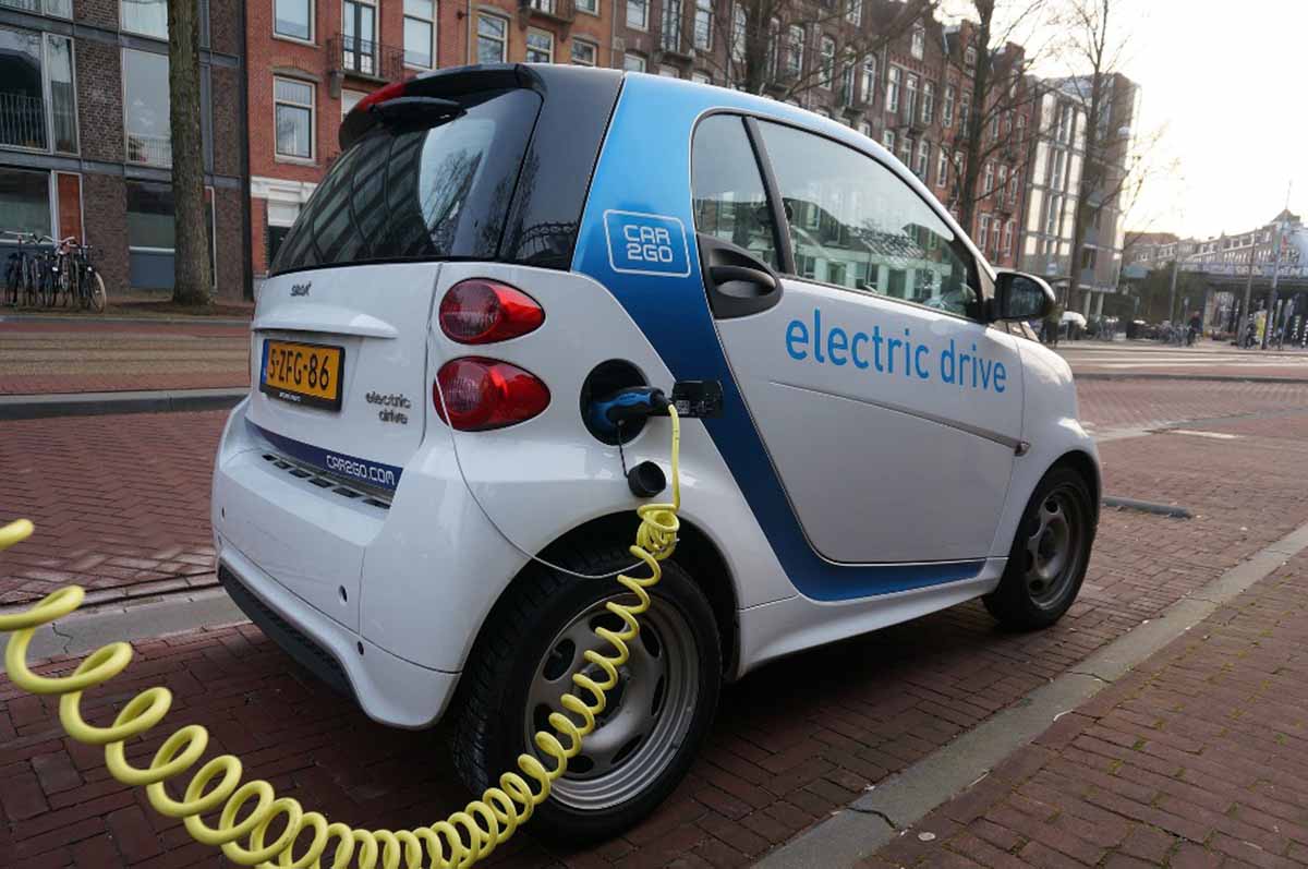 The measure is aimed at promoting the adoption of electric cars as well as the implementation of ecological programs to clean up the environment and reach a less polluted air