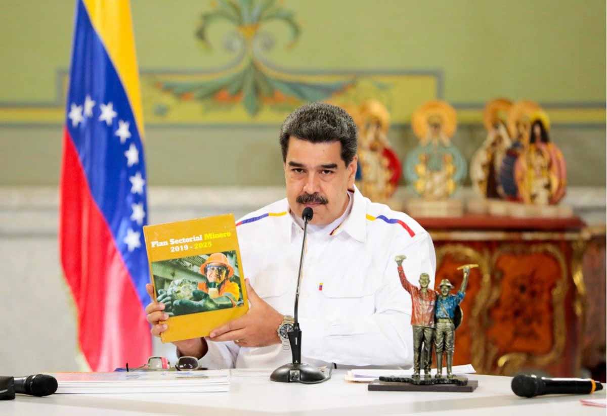 Nicolás Maduro hizo el anuncio este miércoles en transmisión nacional. La Corporación Venezolana de Minería tendrá atribuciones en la exploración y explotación de minerales como el carbón