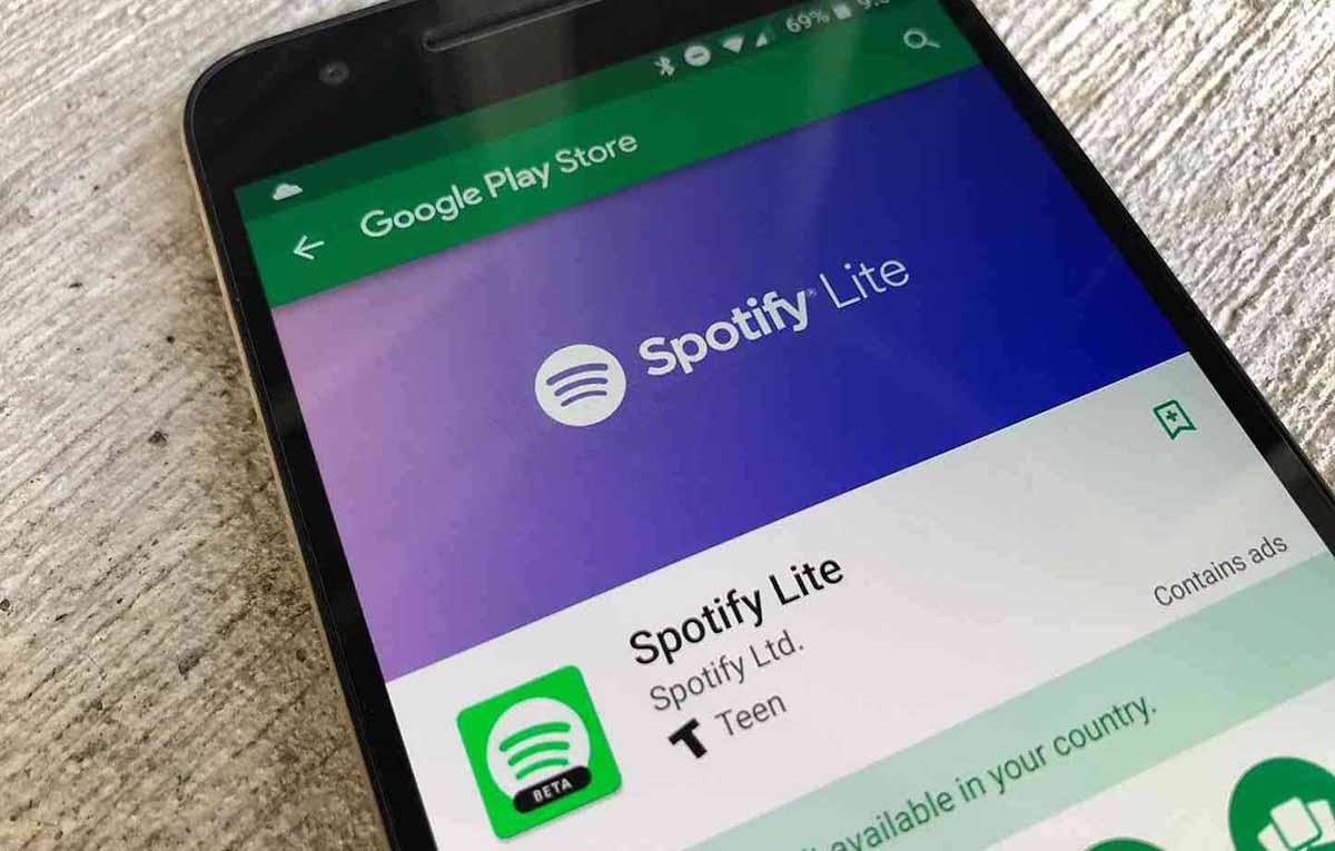 The new Spotify application comes with a weight of 10 MB, a lighter and simpler interface and several internal innovations
