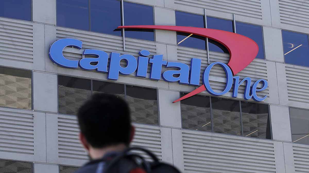 The large-scale hacking of Capital One; The main issuer of credit cards in the United States left exposed the personal data of more than 100 million people