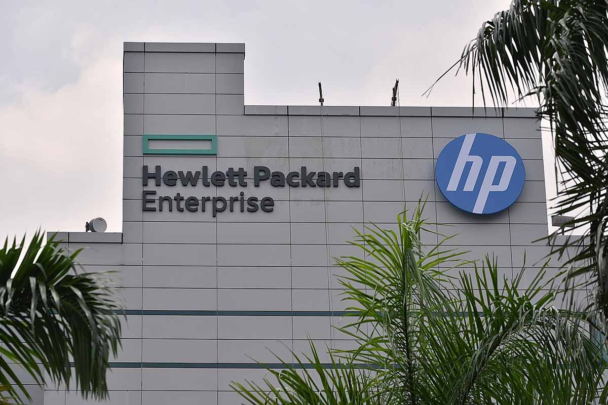 The move is due to a restoration of the US Company with a view to driving HP from traditional hardware to software and services