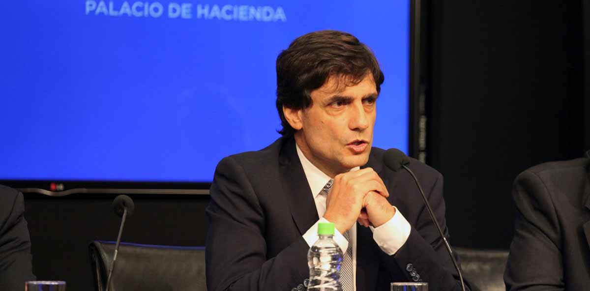 El ministro de Hacienda argentino, Hernán Lacunza, sostuvo que para este año el Producto Interno Bruto caerá un 2.7%
