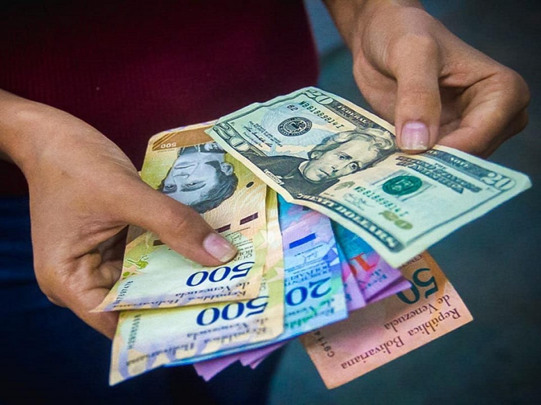 La tasa para los consumos pagados en moneda extranjera fluctuará entre 15% y 20%