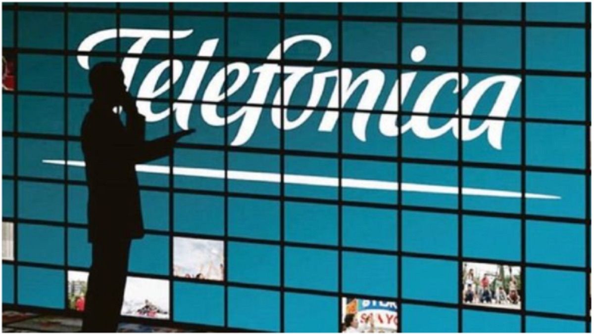 After the blow received by S&P, Telefónica leads the increases of the IBEX 35 thanks to a report from Fitch