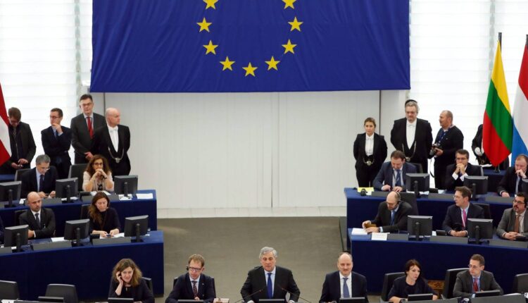 Manu Pineda from Izquierdas Unida and Idoia Villanueva from Podemos, violated the rules of the European Parliament in the Ecuador electoral missions