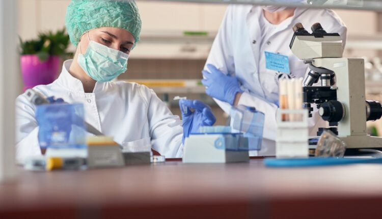 The Higher Council for Scientific Research (CSIC) together with the company Bioinicia created a mask with natural raw material and fewer plastics in its constitution