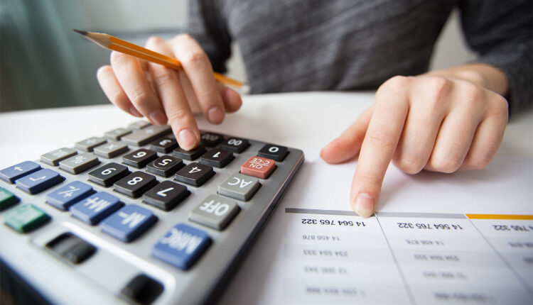 The economist José Ricardo Salazar considers that an economic recovery plan associated with the reconversion process is necessary, because otherwise there will be no positive results