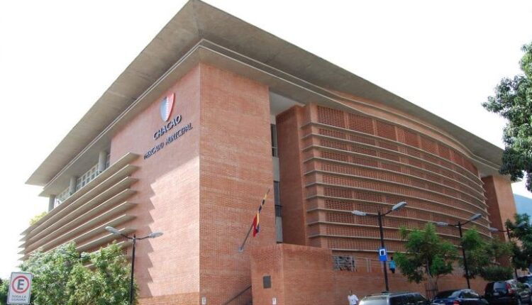 Entrepôt, Hijole y Azotea invitaron a disfrutar en Caracas de una Cata conducida por Eglantina Di Mase con motivo de celebrarse el "Día Internacional del Sake", popularmente denominado vino japonés o vino de arroz y actualmente festejado en todo el mundo