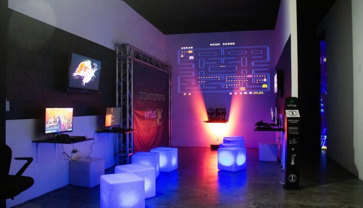 An immersive virtual reality experience where people will enjoy a theme park, make three-dimensional drawings and chase dinosaurs