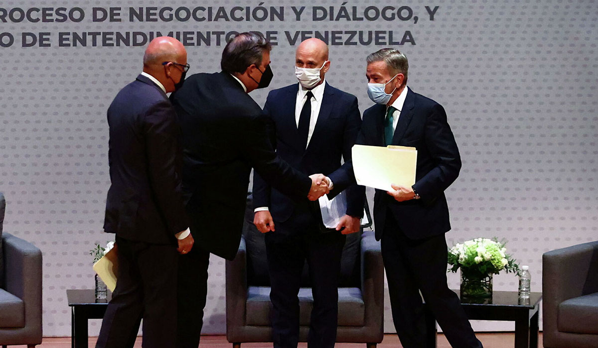 Ambas partes continuarán con las negociaciones en México, donde sus representantes buscarán de llegar a puntos medio de acuerdos