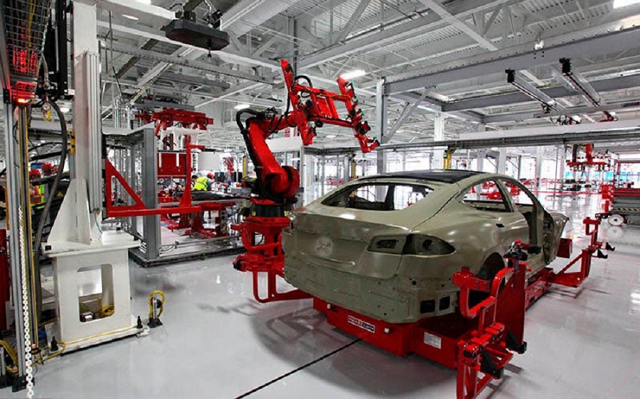 La primera fábrica de vehículos eléctricos de Tesla en Europa iniciará la fabricación en diciembre de este año, cinco meses después de lo planificado