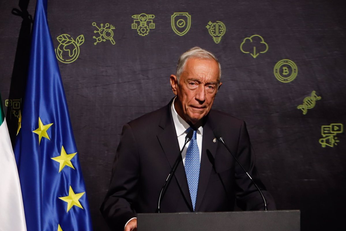Marcelo Rebelo de Sousa, President of Portugal, officially dissolved Parliament and called early elections for January 30, 2022