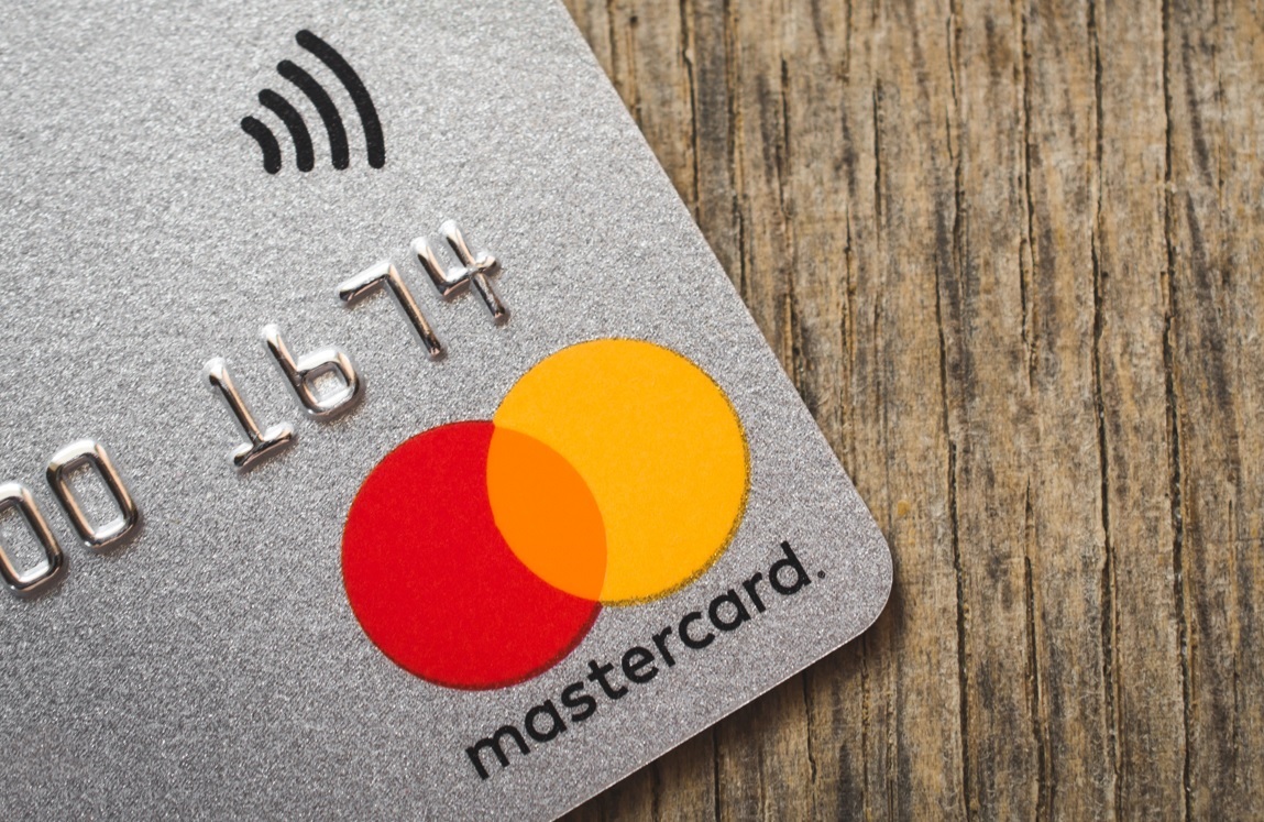 La asociación entre el Exchange Coinbase con Mastercard facilitará a los usuarios la adquisición de tokens no fungibles (NTF) y cancelarlos con tarjetas