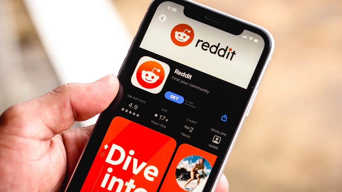 The Reddit website is working on the implementation of NFTs as profile images and offering information to users who view it, following in the footsteps of Twitter