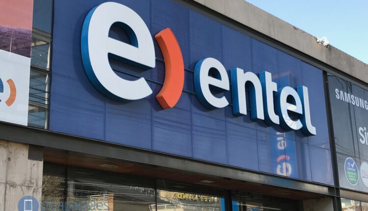 The telecommunications companies Entel and Almendral rise more than 7 points in the Santiago stock market, occupying the first and second place respectively