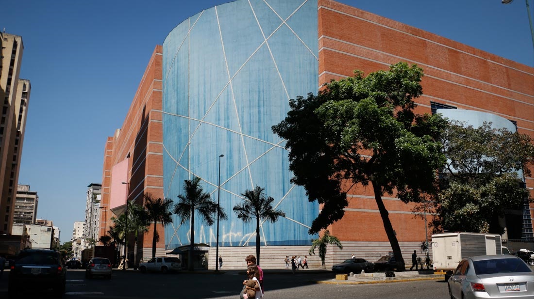 Constructora Sambil recovers the facilities of shopping center in La Candelaria