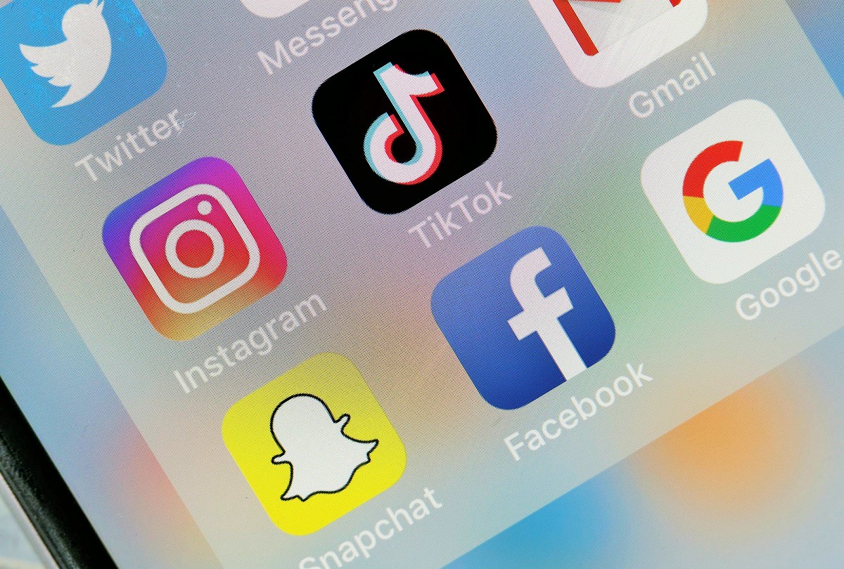 Facebook and Instagram open an account on the TikTok platform as part of a new Meta marketing strategy to attract younger users