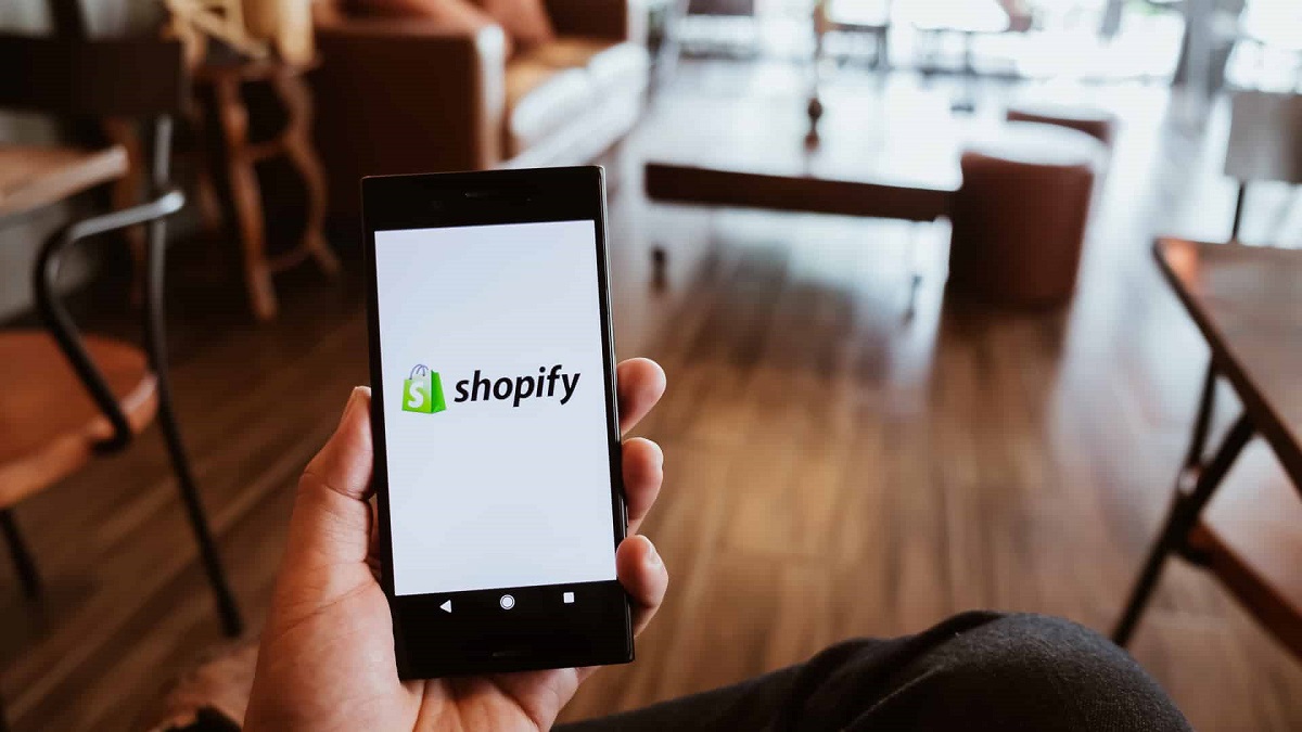 The company Shopify is launching a free function, Linkpop, that by making a link in the biography, users can have direct access to the product or service