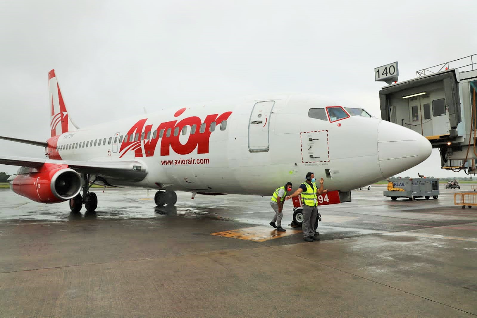 Avior temporarily suspends flights to Panama