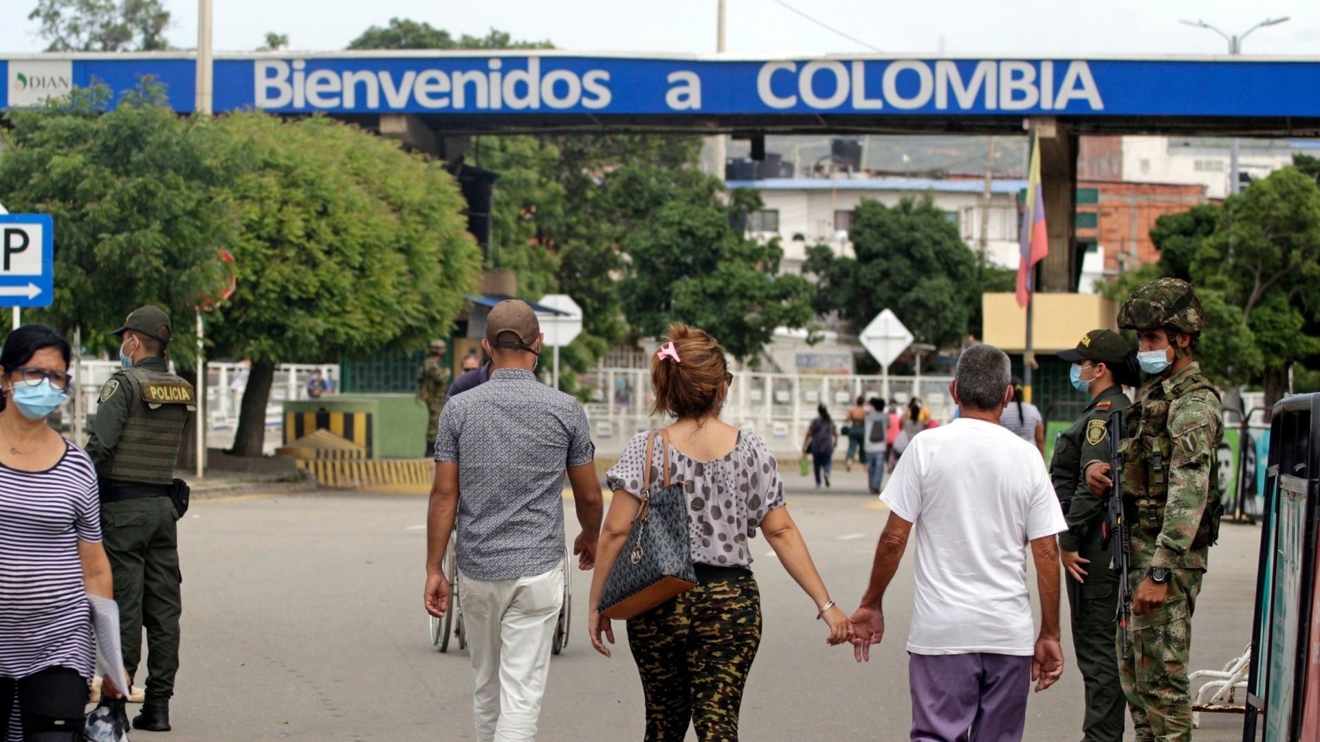 El ministro del Interior de Colombia emitió un decreto donde establece el cierre de las fronteras desde el 28 hasta el 30 de mayo por elecciones presidenciales