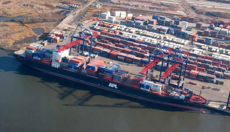 La OMC indicó que en el último trimestre del 2021 las exportaciones mundiales de bienes intermedios registraron un crecimiento interanual por el orden del 21 %