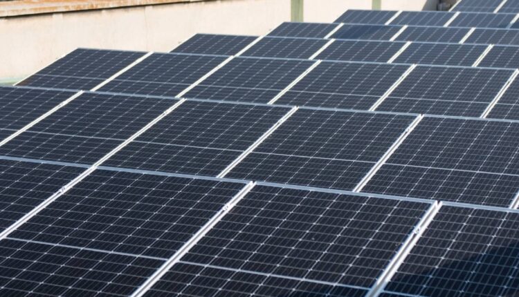 X-Elio anuncia la instalación de su primera planta fotovoltaica con baterías para el segundo trimestre. Los servicios de información estarán disponibles en tiempo real