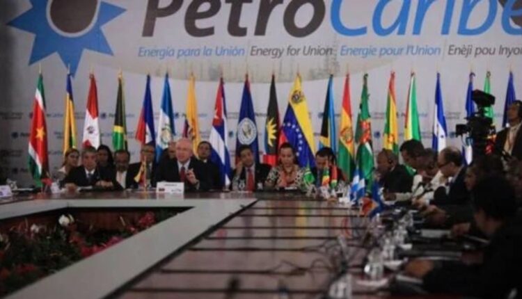 The leaders of the Caribbean countries agreed to resume the PetroCaribe program to import crude oil from Venezuela and request the removal of sanctions