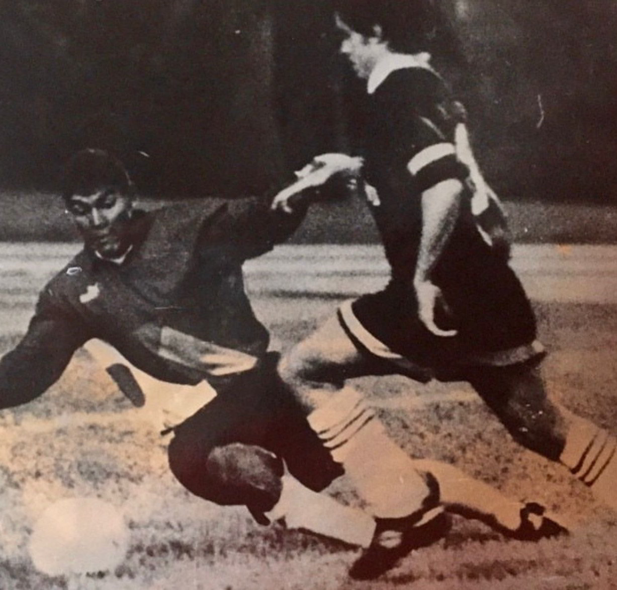 Sebastián Cano Caporales en sus días de jugador activo, representando a Carabobo en la final de un torneo nacional. Su motivación partió de ese pasado como futbolista