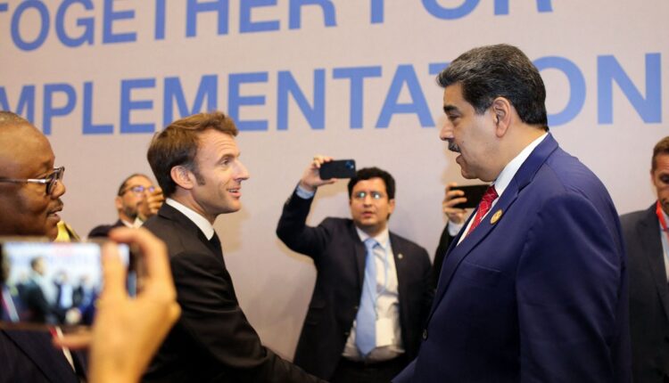 Maduro se reunió con Emmanuel Macron en Egipto