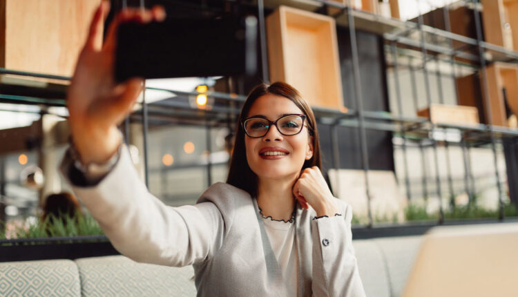 La red social, propiedad de Meta, anunció que a hacer esta verificación a través de un video selfie