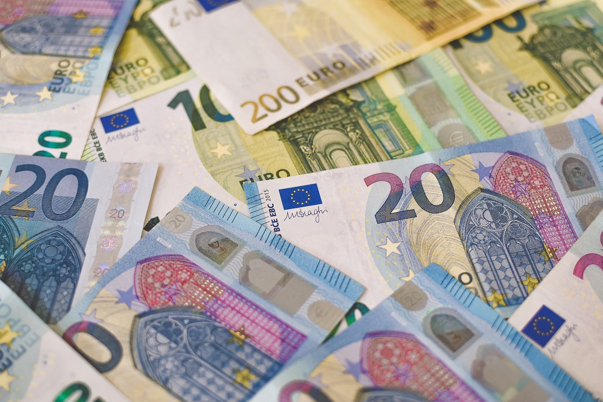 BCE prevé un crecimiento "muy fuerte" de los salarios en próximos trimestres