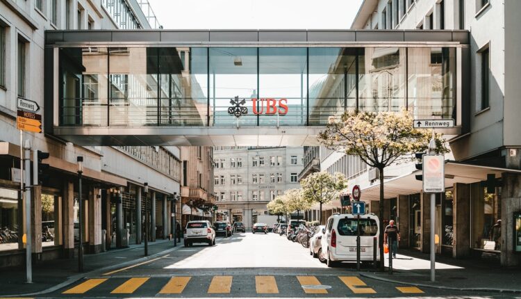 UBS anuncia la compra de Credit Suisse