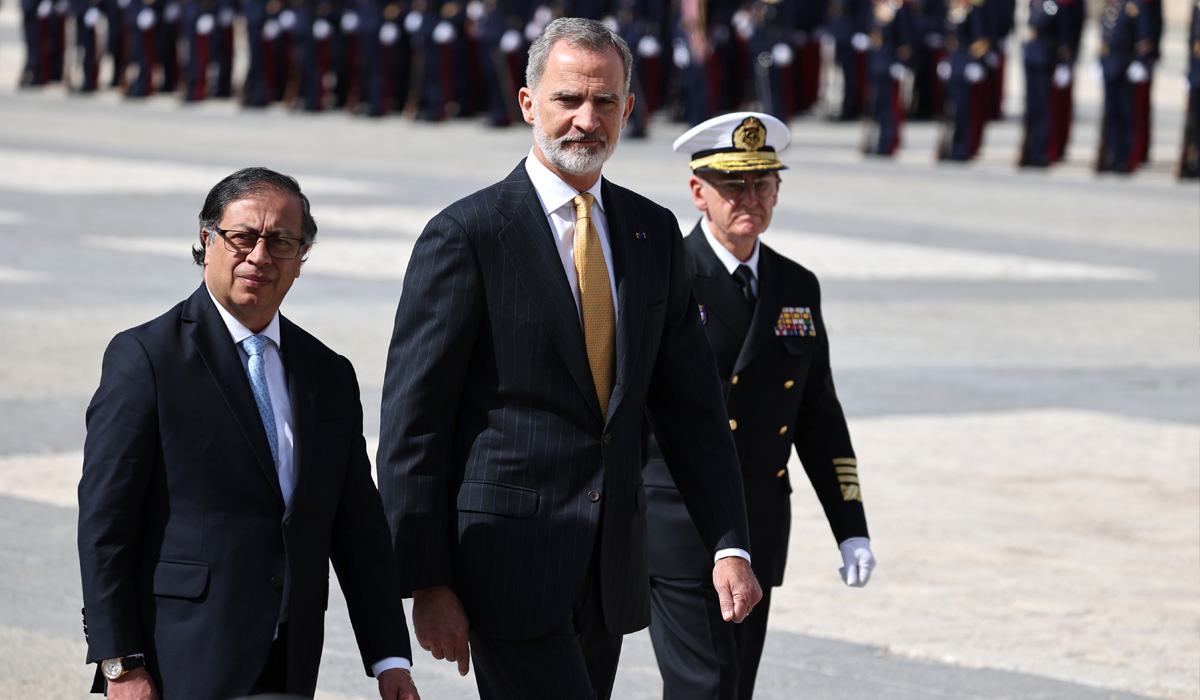 El presidente de Colombia fue recibido por el Rey Felipe VI y por el presidente del gobierno de España, Pedro Sánchez