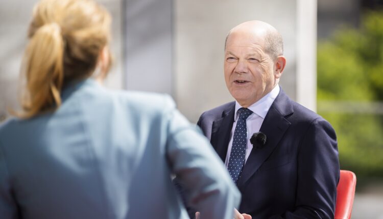 Scholz descarta que haya peligro de disturbios en Alemania como en Francia