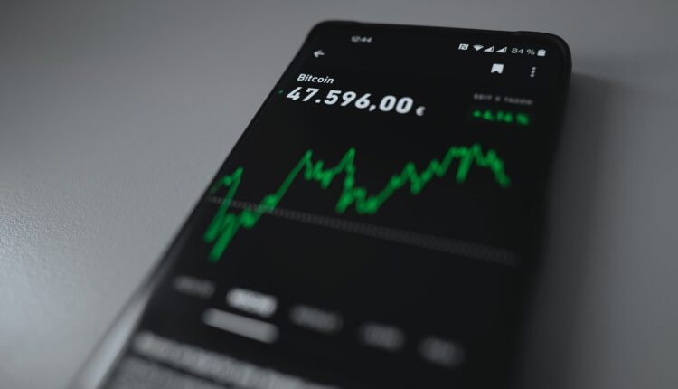 Robert Kiyosaki: “Moneda del Brics impulsará precio del bitcoin”