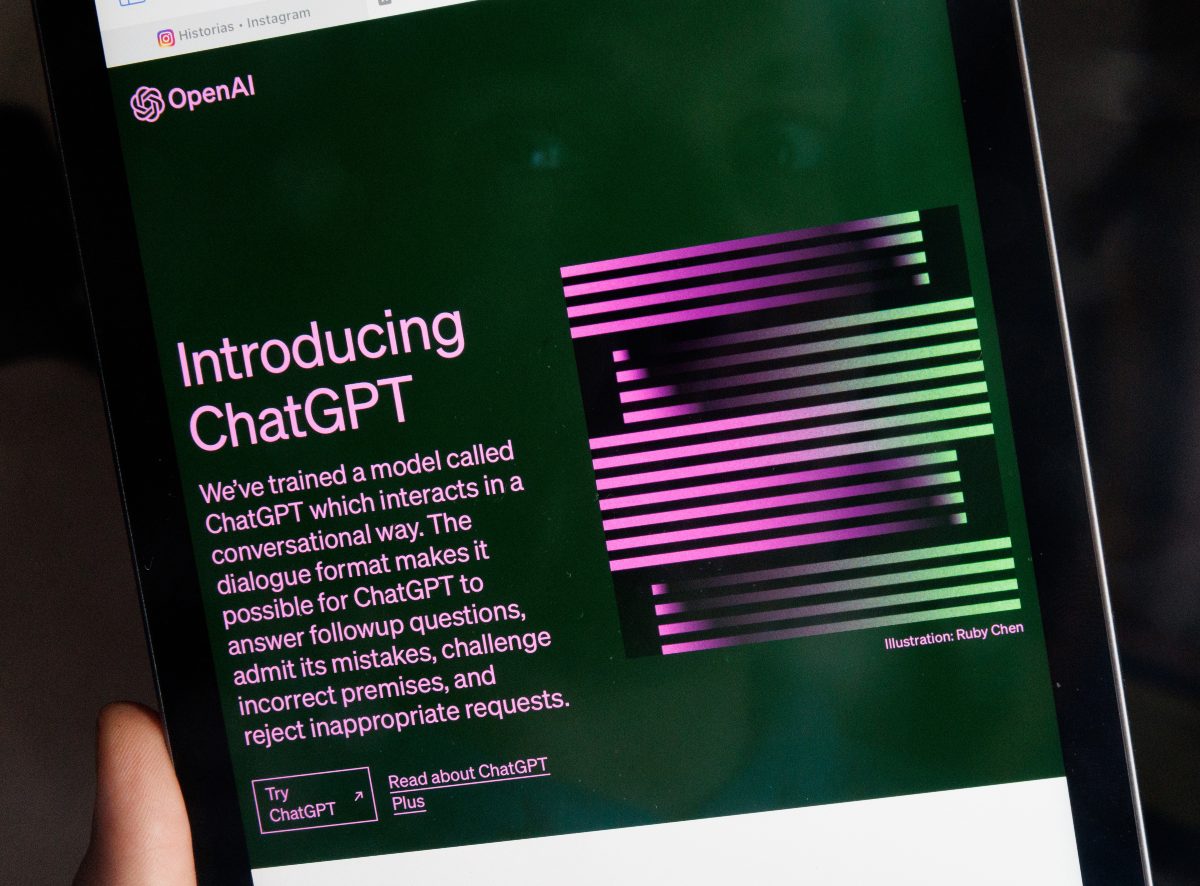 Debido a la competencia con otras inteligencias artificiales, ChatGPT ha venido perdiendo popularidad