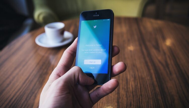 Twitter impone límites a los mensajes visualizados por día