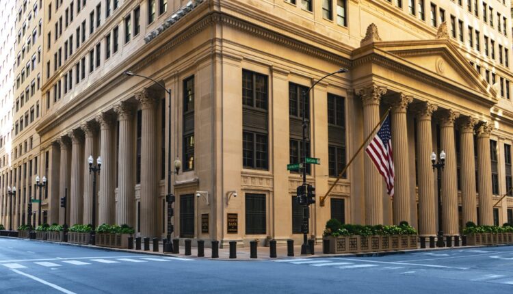 Un informe de la Reserva Federal aseguró que las empresas están teniendo dificultades para contratar personal calificado