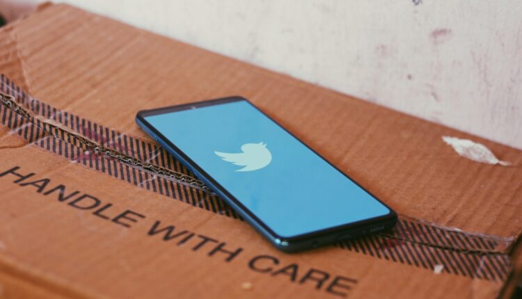 El dueño de la red social antes conocida como Twitter indicó que dispondrá de ayuda legal para personas perjudicadas por sus empleadores