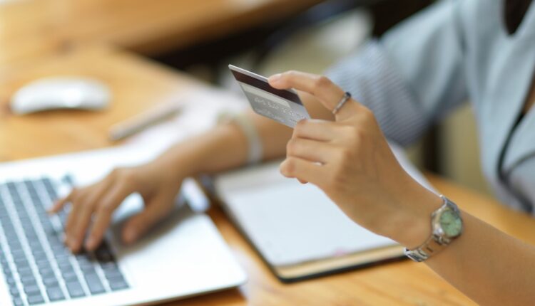 Bancos permanecerán cerrados por feriado el lunes 14 de agosto